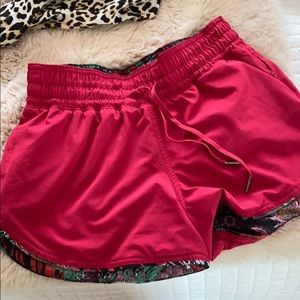 Lulu lemon chose a side reversible shorts